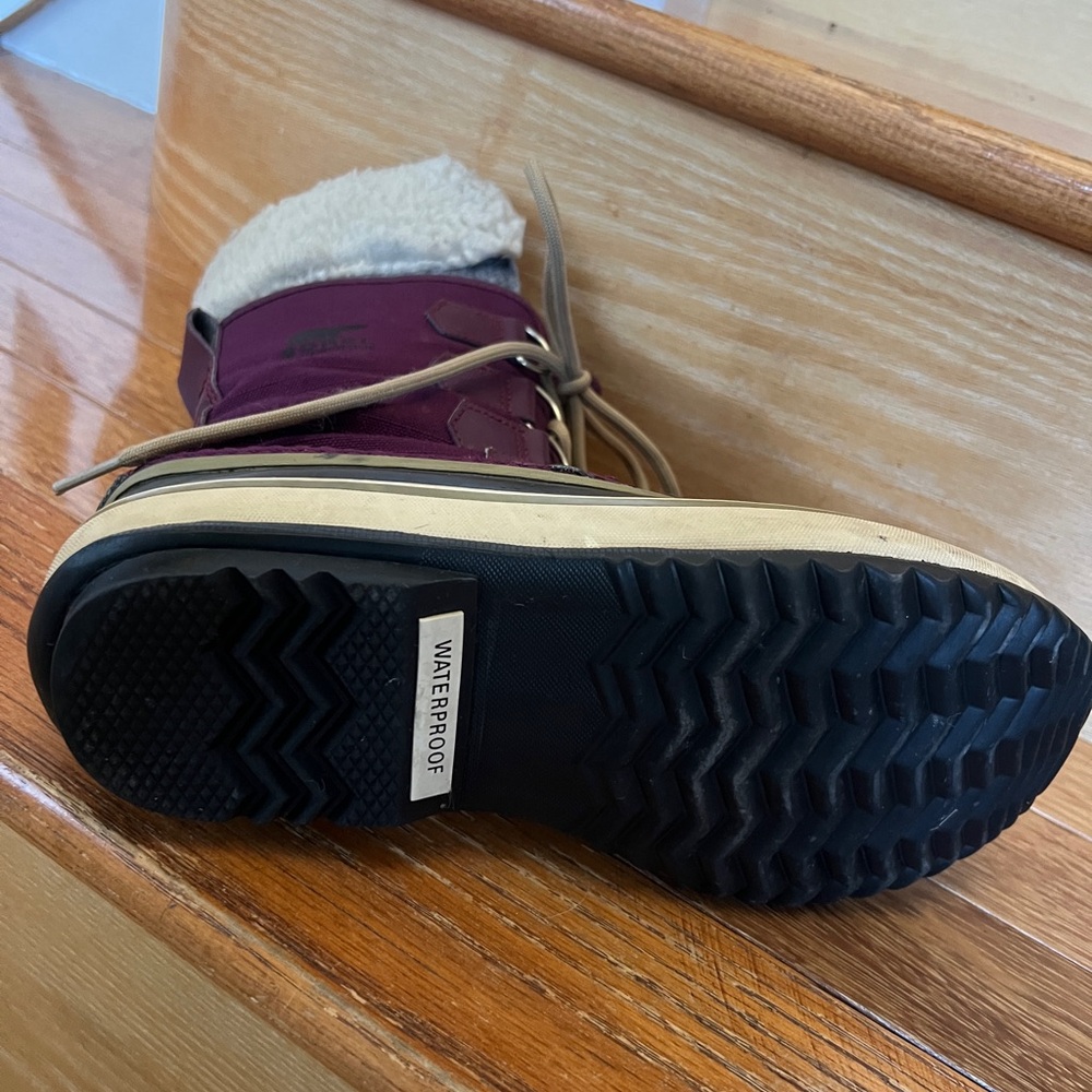 Sorel Purple and Black Winter Boots - Picture 3 of 6